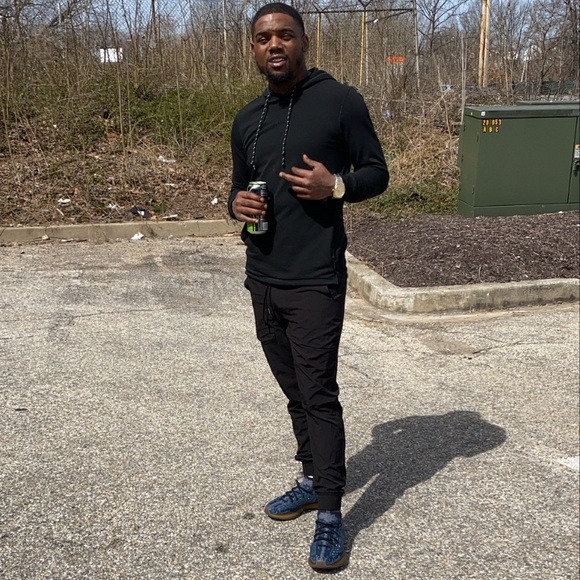 Meet your Posher, Robert - Picture 1 of 1